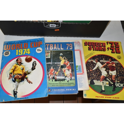 552 - A COLLECTION OF 1970'S/1980'S FOOTBALL STICKER ALBUMS AND QUANTITY OF LOOSE STICKERS, to include a P... 