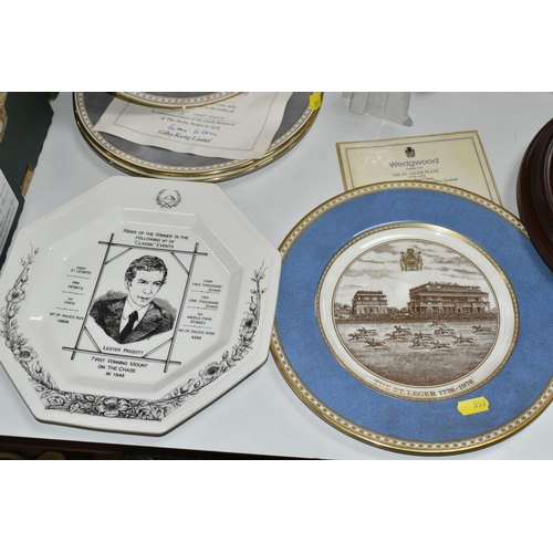 559 - A COLLECTION OF ELEVEN EQUESTRIAN THEMED COLLECTORS PLATES AND A LLADRO PORCELAIN FIGURE GROUP 'COUP... 