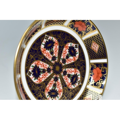 329 - A ROYAL CROWN DERBY IMARI 1128 TRINKET DISH, of circular form, diameter 10.5cm (1) (Condition Report... 