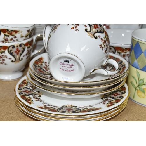 346 - A VARIETY OF CERAMIC KITCHENWARE FROM NAMED MANUFACTURERS to include a Colclough tea set in 'Royale'... 