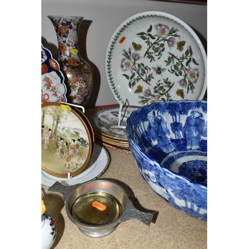 360 - A SELECTION OF ORIENTAL AND ORIENTAL STYLE CERAMICS AND MIXED GLASSWARE to include a large blue and ... 