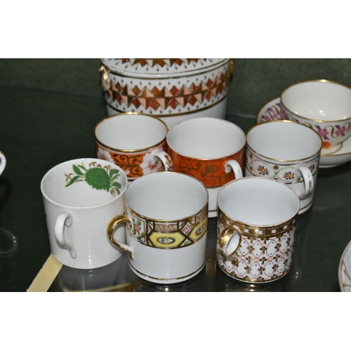 373 - A COLLECTION OF LATE 18TH AND EARLY 19TH CENTURY ENGLISH PORCELAIN COFFEE CANS, TEA BOWL AND SAUCER ... 