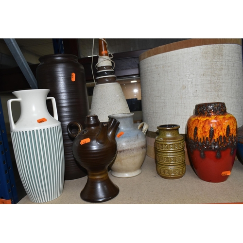 424 - A GROUP OF MID-CENTURY STUDIO POTTERY VASES AND A PAIR OF TABLE LAMPS, comprising a pair of large cr... 