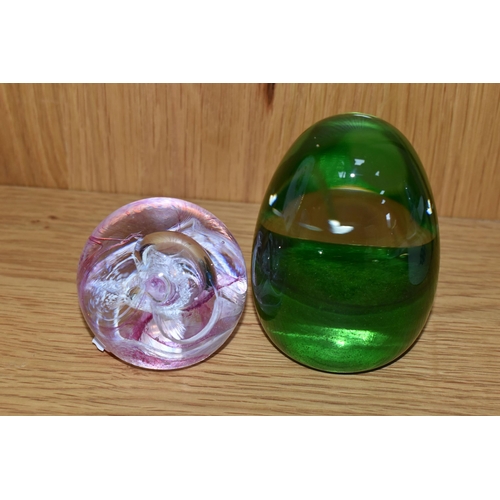 454 - A WHITEFRIARS BOWL AND TWO CAITHNESS PAPERWEIGHTS, the green Whitefriars bowl with controlled bubble... 