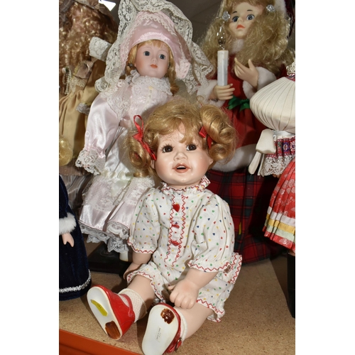 461 - A QUANTITY OF MODERN COLLECTORS DOLLS, to include dolls by Knightsbridge Collection, Hamilton Collec... 