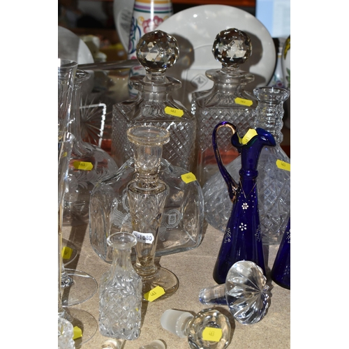 463 - A SMALL QUANTITY OF GLASS WARES ETC, to include a pair of square form decanters (both chipped), a Vi... 