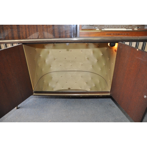 1067 - A 1940s BLAUPUNKT KANSAS DE LUXE RADIO GRAM with polished walnut veneer cabinet, a Garrard turntable... 