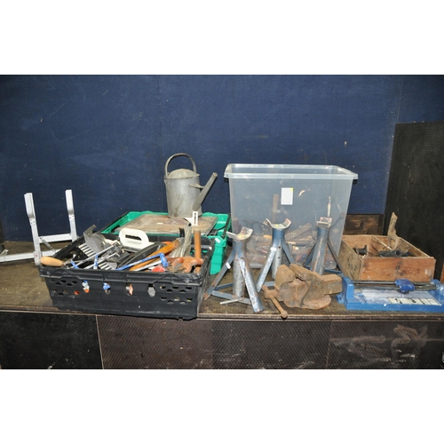 1069 - THREE TRAYS CONTAINING TOOLS including an untested Wickes tile cutter, three axle stands, a Record N... 