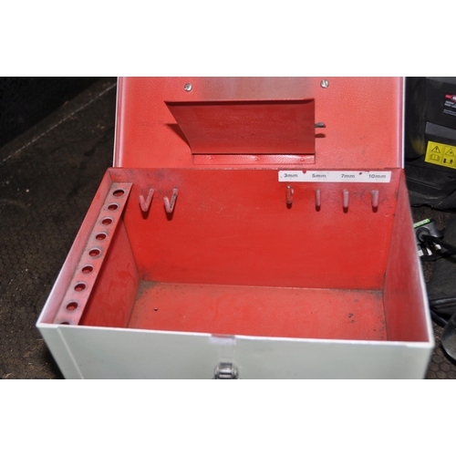 1074 - A TRAY AND A BOX CONTAINING TOOLS including a Snap On BGA173B pick, a Racing garden blower vac (PAT ... 