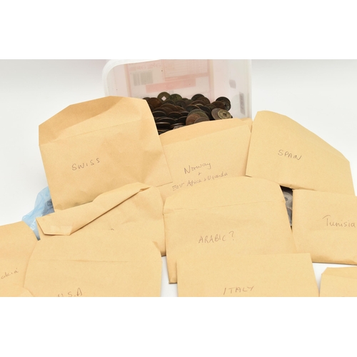 128 - A PLASTIC TUB OF MIXED WORLD COINS, to include early loose copper coins, many coins in envelopes 18t... 