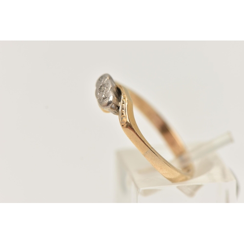 25 - A YELLOW METAL DIAMOND RING, three single cut diamonds, illusion set in a white metal mount, cross o... 