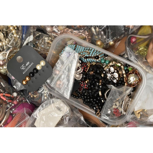 101 - A LARGE ASSORTMENT OF COSTUME JEWELLERY, to include various bags filled with beaded necklaces, imita... 