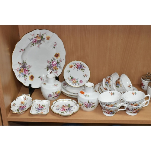 425 - A GROUP OF ROYAL CROWN DERBY 'DERBY POSIES' PATTERN TEAWARE AND W.H.GOSS CRESTED GIFTWARE, comprisin... 