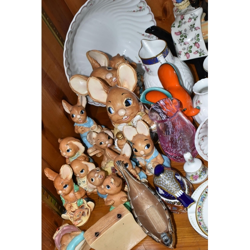 443 - ASSORTED ORNAMENTS AND DECORATIVE FIGURINES to include a Royal Crown Derby 'Bullfinch Nesting' from ... 