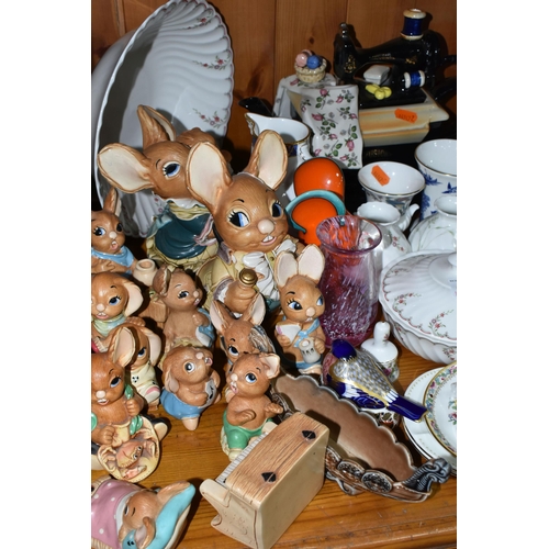 443 - ASSORTED ORNAMENTS AND DECORATIVE FIGURINES to include a Royal Crown Derby 'Bullfinch Nesting' from ... 