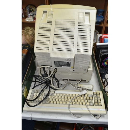 460 - AMSTRAD PC1640 COMPUTER, MONITOR AND SOFTWARE, computer is untested as the computer lacks a power ca... 