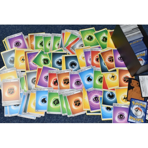 499 - APPROXIMATELY 4000 POKEMON CARDS, includes rarest, hollos, reverse hollos and Japanese cards, rangin... 