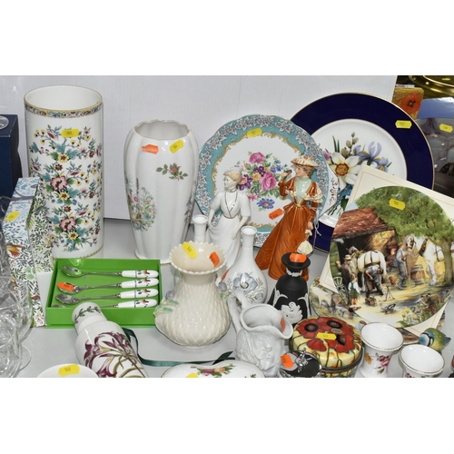 522 - A COLLECTION OF ASSORTED NAMED CERAMICS, including four pieces of Wedgwood pale blue jasperware and ... 