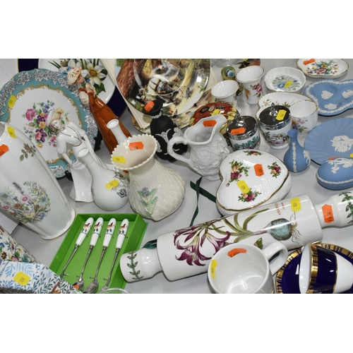 522 - A COLLECTION OF ASSORTED NAMED CERAMICS, including four pieces of Wedgwood pale blue jasperware and ... 