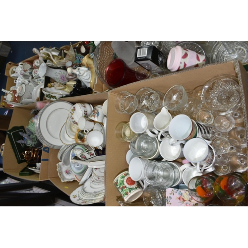 527 - SIX BOXES AND LOOSE OF KITCHEN CROCKERY, CERAMIC ORNAMENTS AND GLASSWARE, ETC, to include a Chinese ... 