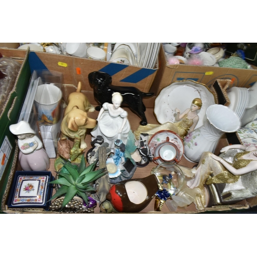 527 - SIX BOXES AND LOOSE OF KITCHEN CROCKERY, CERAMIC ORNAMENTS AND GLASSWARE, ETC, to include a Chinese ... 