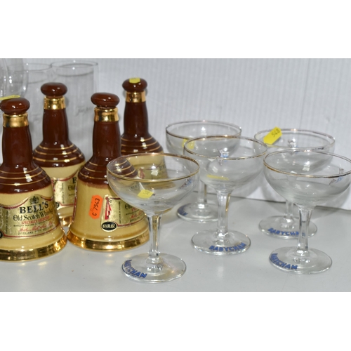 548 - A QUANTITY OF BRANDED BAR WARE to include five Babycham glasses, two Tia Maria glasses, four Royal N... 