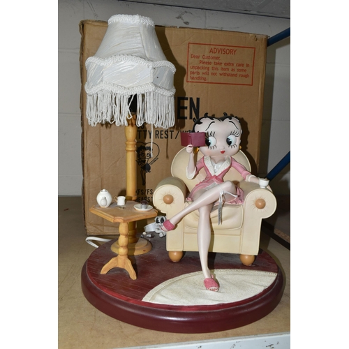 568 - A BOXED BETTY BOOP 'BETTY RESTING WITH LAMP' FIGURAL TABLE LAMP, by King Features Syndicate Inc/Flei... 