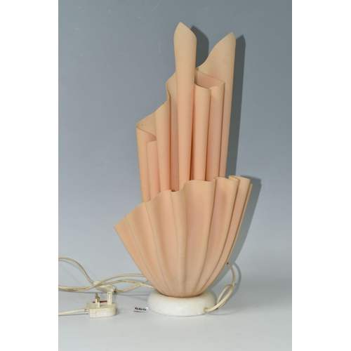 599 - A GEORGIA JACOB 'COROLLE' TABLE LAMP, 1970s, the peach resin shade resembling a flaming torch and ra... 