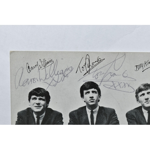 637 - THE ROLLING STONES AUTOGRAPHS, a card with the signatures of the band, with the signature of Mal For... 