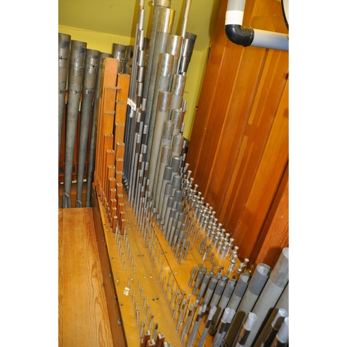 1199 - A 1936 WURLITZER CINEMA PIPE ORGAN serial number OPUS 2200 originally shipped to the UK on 16th Octo... 