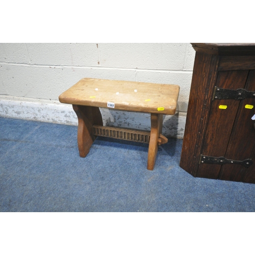 1307 - IN THE MANNER OF RUPERT GRIFFITHS, A 20TH CENTURY OAK TRESTLE STOOL, width 53cm x depth 28cm x heigh... 