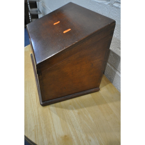 1333 - A LATE 20TH CENTURY MAHOGANY SLOPED DESK ORGANISER, the hinged lid enclosing various divisions, widt... 