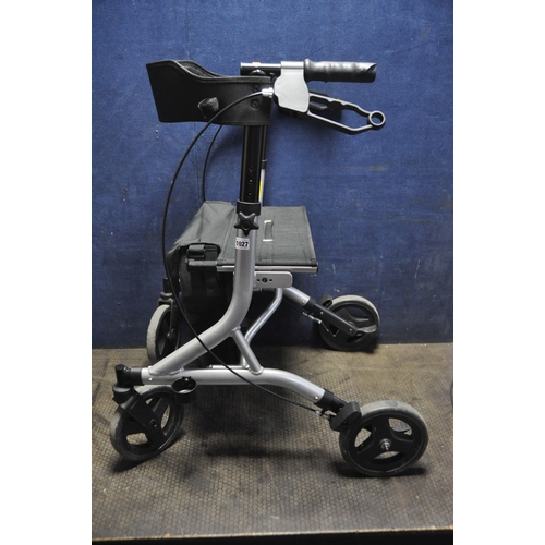 1027 - A ZOOM PLUS FOLDING ROLLATOR