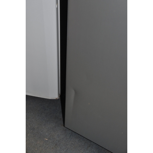 1068 - A DAEWOO DRS30SMI AMERICAN STYLE FRIDGE FREEZER width 90cm depth 69cm height 180 cm (PAT pass and wo... 