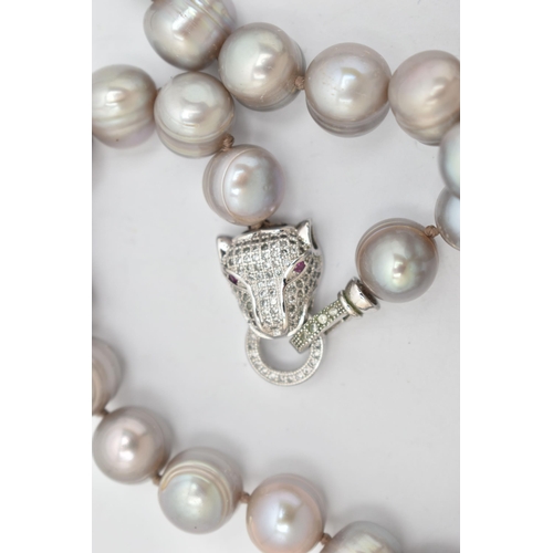 44 - A CULTURED BAROQUE PEARL NECKLACE, large silver baroque pearls, each measuring approximately 12.0mm ... 