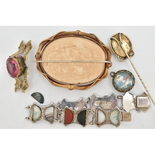 58 - A SELECTION OF JEWELLERY, to include a panel bracelet, inlaid with mainly glass and some agate semi-... 