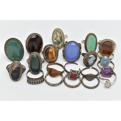 64 - A BAG OF ASSORTED SILVER AND WHITE METAL GEM SET RINGS, to include a silver tigers eye ring hallmark... 