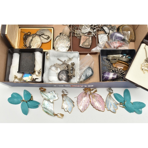 114 - A BOX OF ASSORTED SILVER JEWELLERY AND ITEMS, to include a large oval silver locket, hallmarked Birm... 