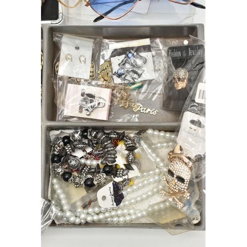 119 - A BOX OF ASSORTED ITEMS, to include costume jewellery necklaces, bracelets, earrings, rings, bangles... 