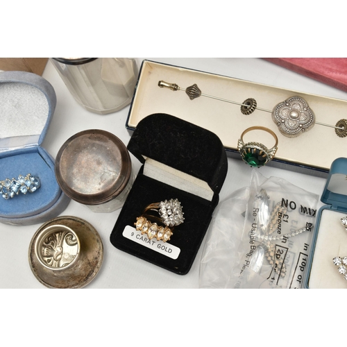 121 - A BOX OF ASSORTED ITEMS, to include a boxed imitation pearl necklace and earring set, chain stamped ... 