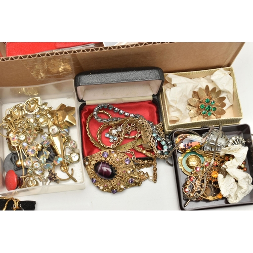 124 - A BOX OF ASSORTED COSTUME JEWELLERY AND OTHER ITEMS, to include various beaded necklaces, earrings, ... 