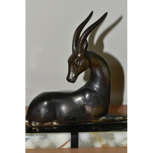 339 - AN ART DECO FIGURE GROUP, of two bronzed deer on a marble base, height 21cm x length 39.5cm x depth ... 