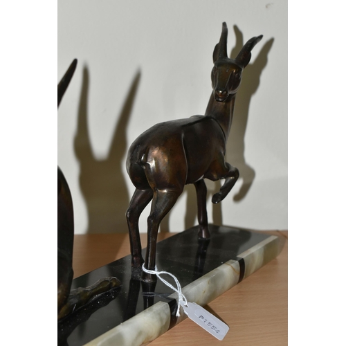 339 - AN ART DECO FIGURE GROUP, of two bronzed deer on a marble base, height 21cm x length 39.5cm x depth ... 