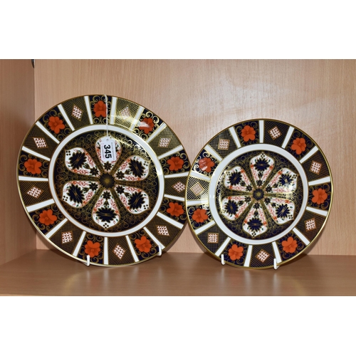 345 - TWO ROYAL CROWN DERBY IMARI 1128 PLATES, diameters 21.5cm and 26.5cm (2) (Condition Report: both app... 