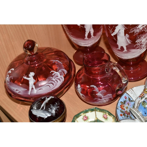 347 - A GROUP OF MARY GREGORY STYLE GLASS AND VARIOUS CERAMICS, to include seven pieces of Mary Gregory st... 