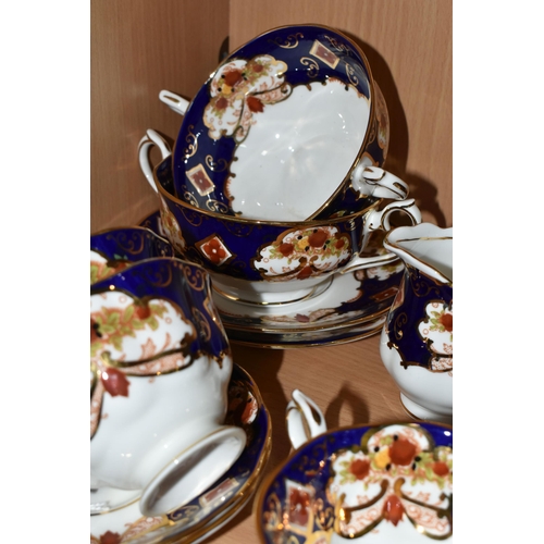 351 - TWENTY TWO PIECES OF ROYAL ALBERT 'HEIRLOOM' TEA AND DINNER WARES, comprising a cream jug, seven tea... 