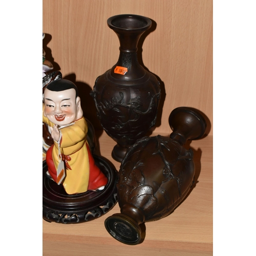 364 - A GROUP OF ORIENTAL ITEMS, to include a pair of bronzed vases, height 26cm (one with small hole in t... 