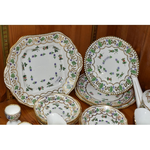 368 - TWENTY PIECES OF HAMMERSLEY PATTERN 4809 DINNER WARE, AND A ROYAL CROWN DERBY TEAPOT, comprising Ham... 