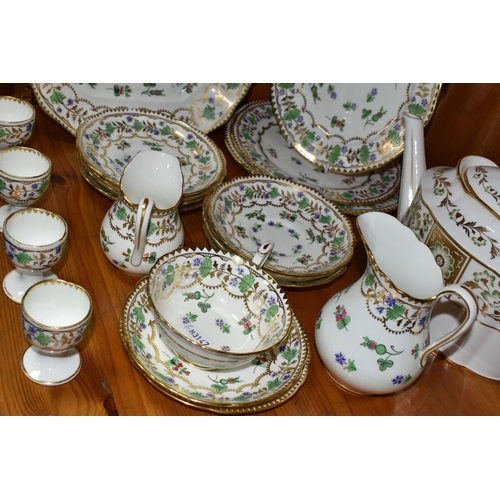 368 - TWENTY PIECES OF HAMMERSLEY PATTERN 4809 DINNER WARE, AND A ROYAL CROWN DERBY TEAPOT, comprising Ham... 