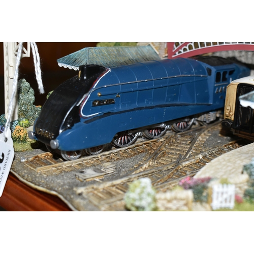 369 - A BOXED LIMITED EDITION LILLIPUT LANE SCULPTURE, The Mallard - Record Breaker L2459 no 0976/1500, on... 